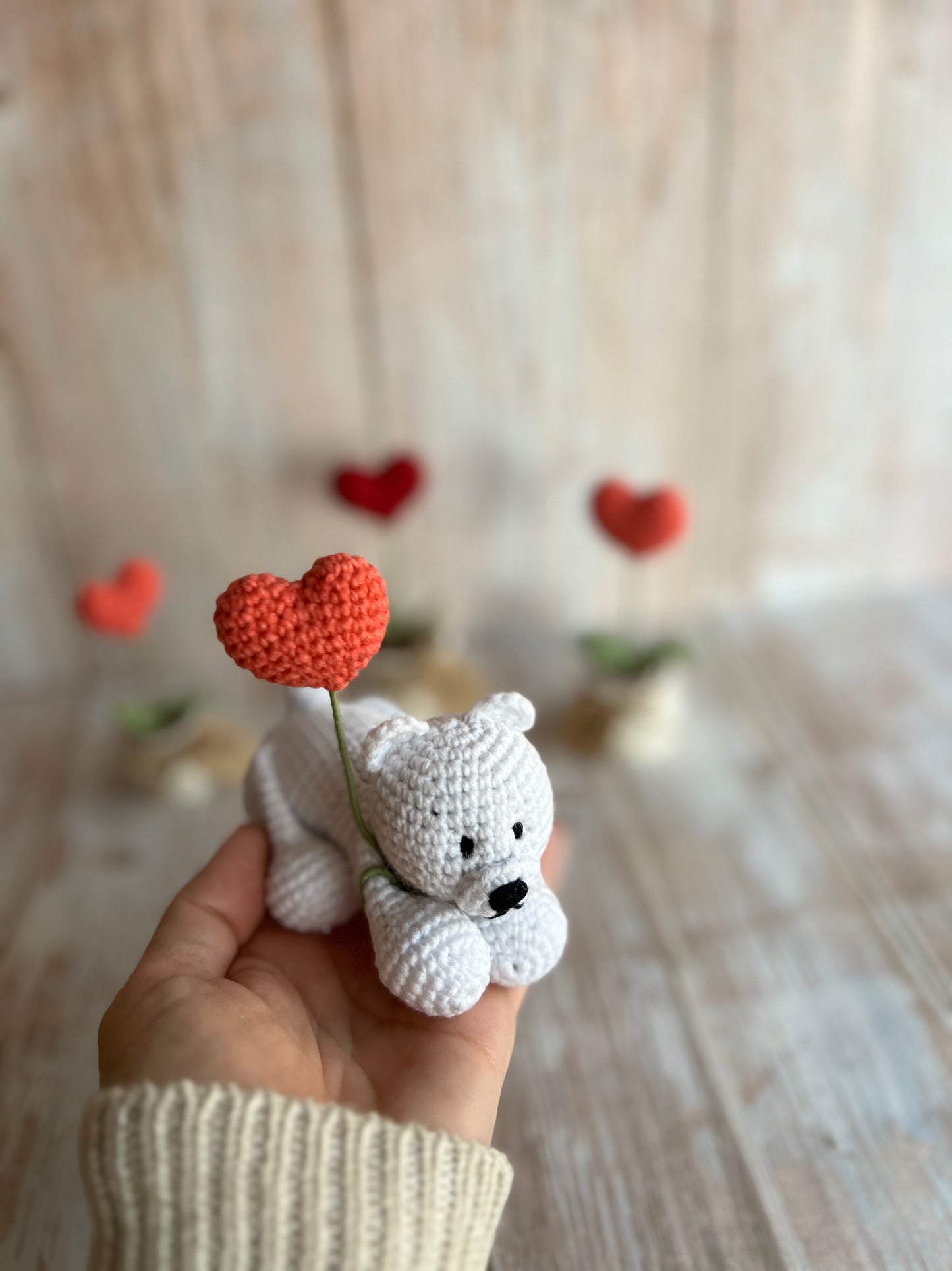 Handmade Crochet Polar Bear with Pink Heart Balloon – Perfect Valentine’s Day Gift, Handcrafted, Readymade, Unique Gift for Anniversary