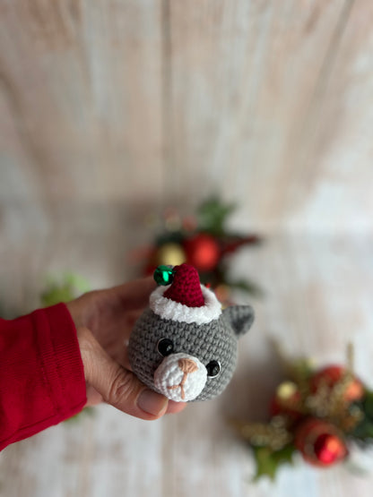 Holiday Pet Ornaments – Custom Crochet Cat & Dog Decorations with Santa Hats, Festive Crochet Pet Ornaments – Personalized Cat & Dog in Santa Hats, Handmade Crochet Pet Ornaments – Customizable Christmas Cat & Dog Decor