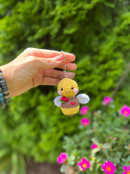 Amigurumi Little Bee Keychain, Crocheted Keychain, Handmade Bee, Readymade, Unique Gift.
