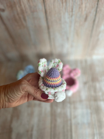 Crocheted Easter Bunny Egg Holder, Handmade Plush Bunny Egg Holder – Soft Easter Decoration with Pom-Pom Tail, Unique, Handmade, Readymade