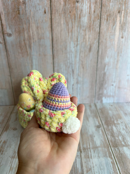 Crocheted Easter Bunny Egg Holder, Handmade Plush Bunny Egg Holder – Soft Easter Decoration with Pom-Pom Tail, Unique, Handmade, Readymade