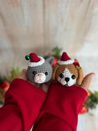 Holiday Pet Ornaments – Custom Crochet Cat & Dog Decorations with Santa Hats, Festive Crochet Pet Ornaments – Personalized Cat & Dog in Santa Hats, Handmade Crochet Pet Ornaments – Customizable Christmas Cat & Dog Decor