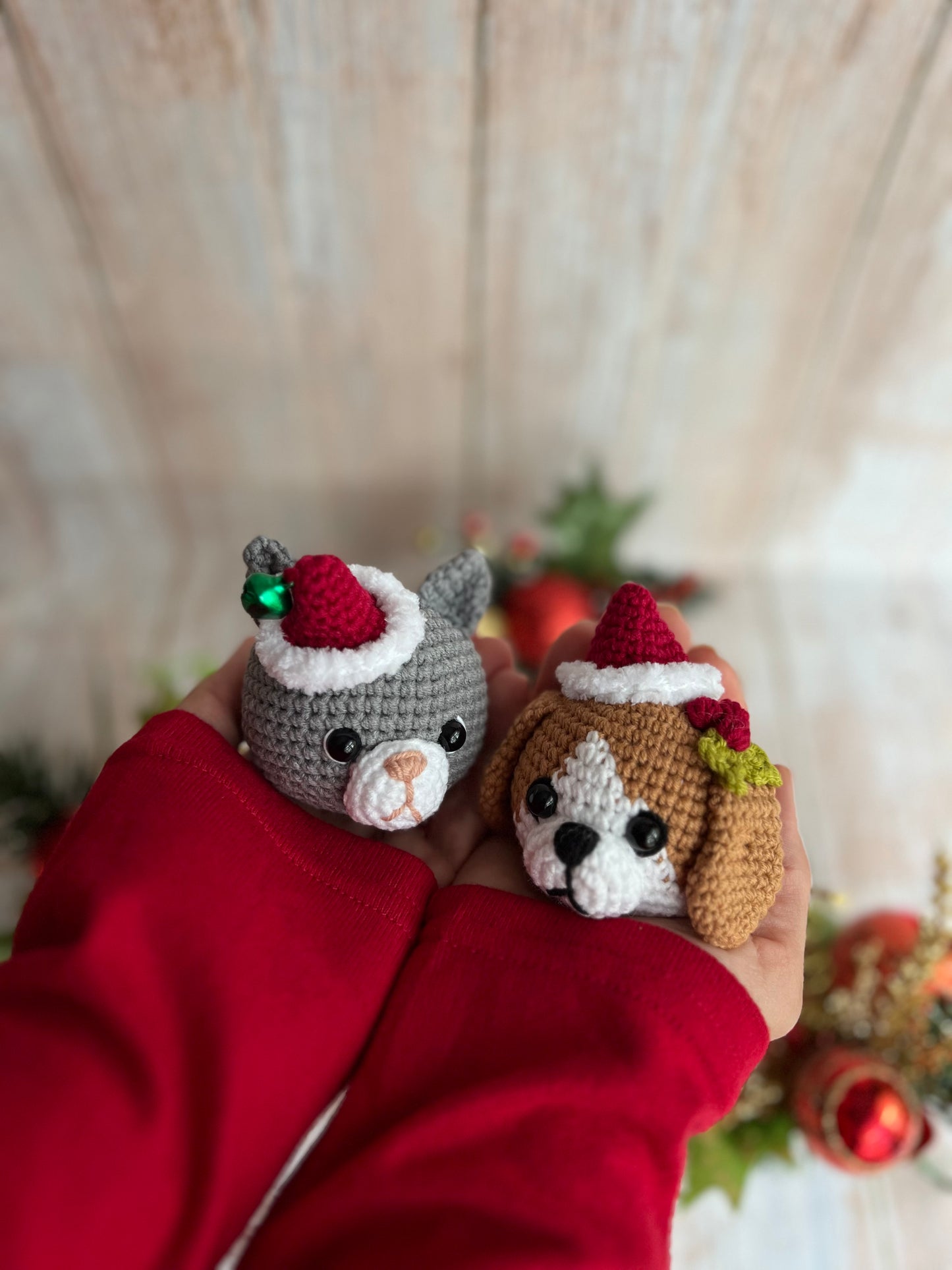 Holiday Pet Ornaments – Custom Crochet Dog Decorations with Santa Hats, Festive Crochet Pet Ornaments – Personalized Dog in Santa Hats, Handmade Crochet Pet Ornaments – Customizable Christmas Dog Decor