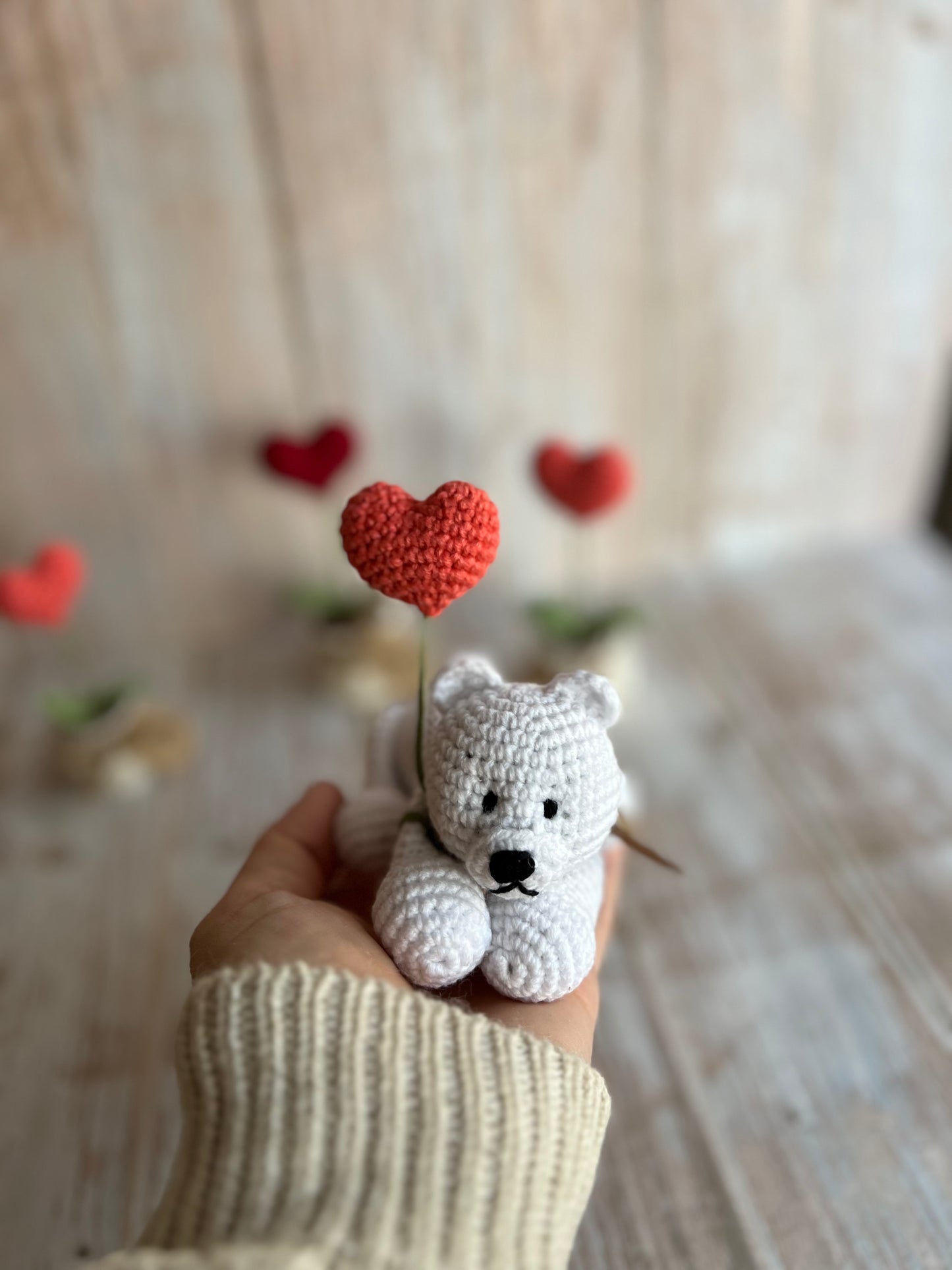 Handmade Crochet Polar Bear with Pink Heart Balloon – Perfect Valentine’s Day Gift, Handcrafted, Readymade, Unique Gift for Anniversary